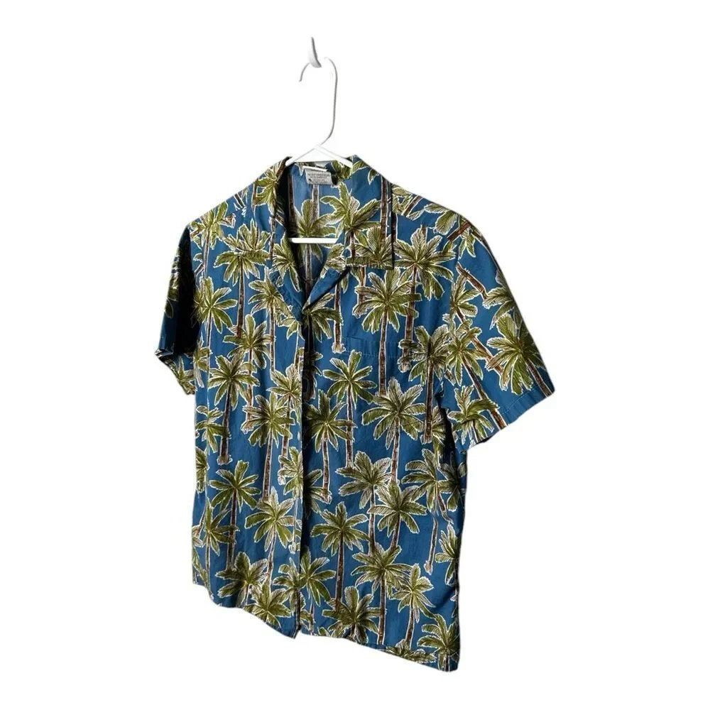 Go barefoot boys medium button down Hawaiian shirt palm trees vacation cruise
